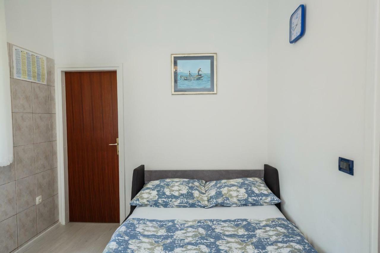 Apartments Sea Star Kastela Dış mekan fotoğraf