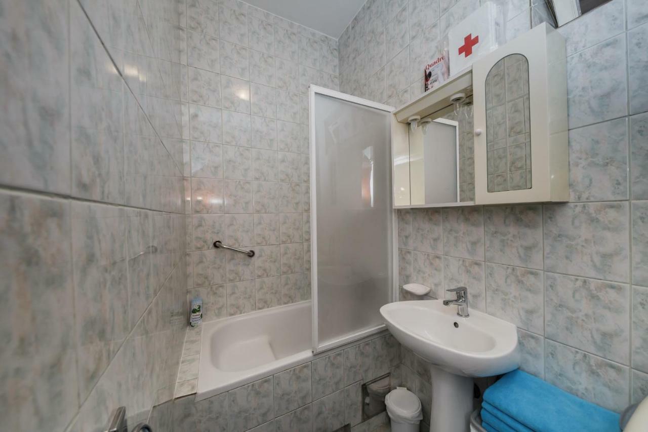 Apartments Sea Star Kastela Dış mekan fotoğraf